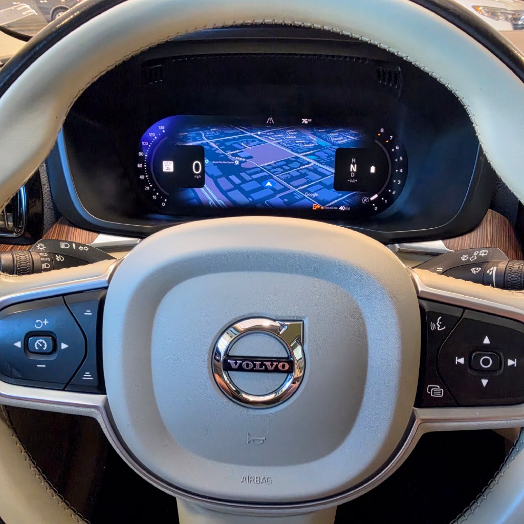 Photo 15 of this Volvo XC60