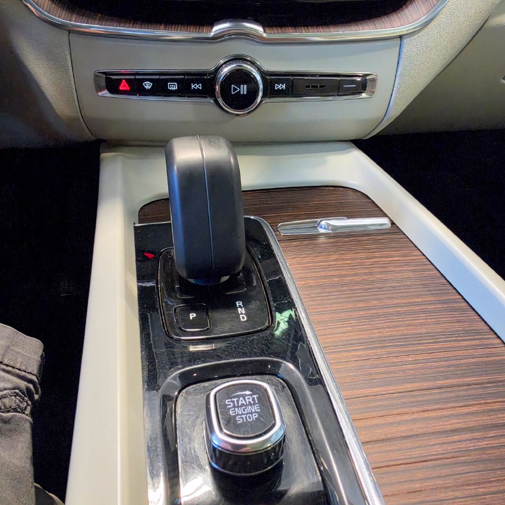 Photo 18 of this Volvo XC60