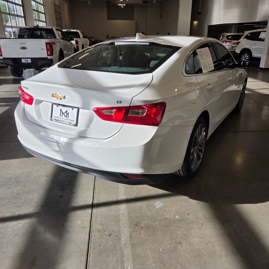 Photo 5 of this Chevrolet Malibu