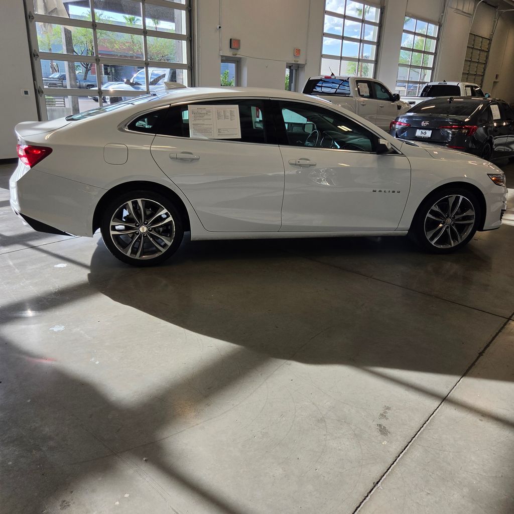 Photo 6 of this Chevrolet Malibu