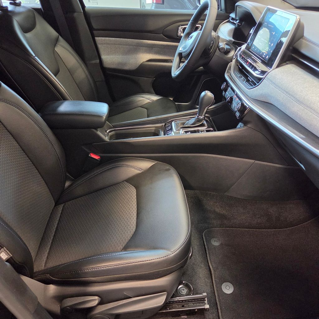 Photo 19 of this Jeep Compass