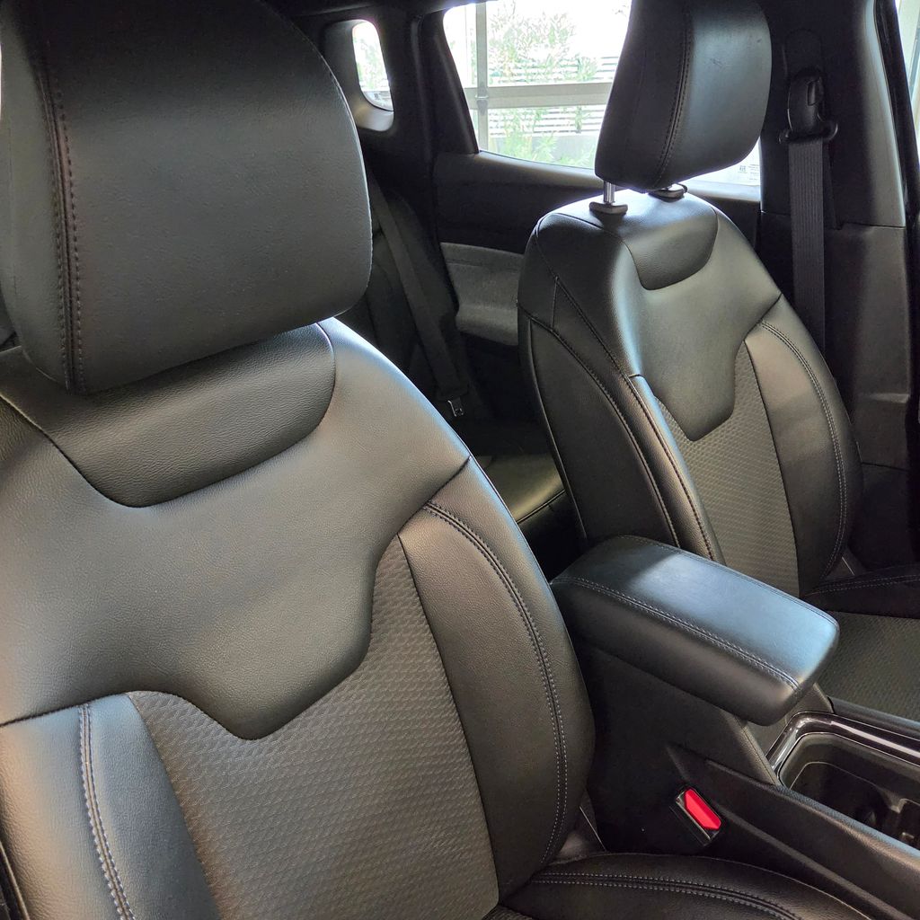Photo 20 of this Jeep Compass