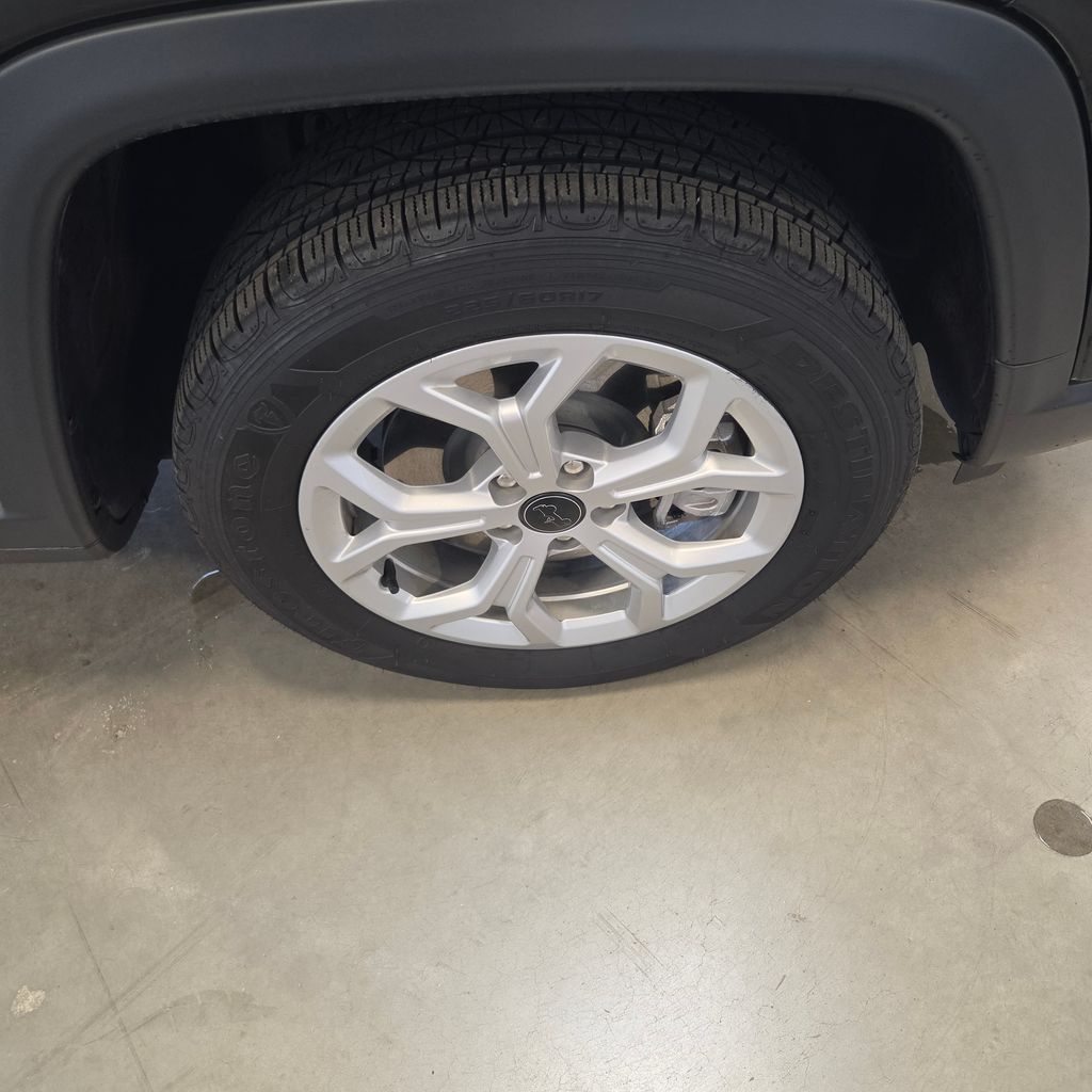 Photo 22 of this Jeep Compass
