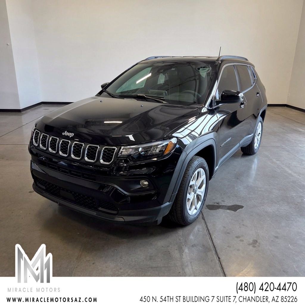 Diamond Black Crystal Pearlcoat 2026 Jeep Compass SUV / Crossover Four-Wheel Drive Automatic