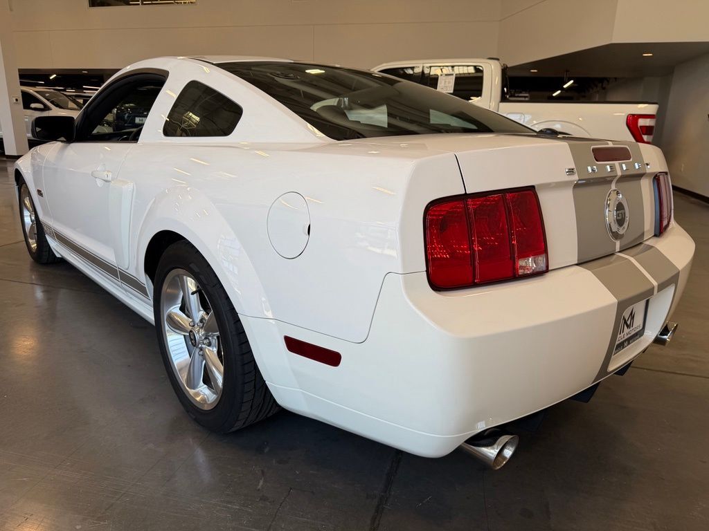Photo 3 of this Ford Mustang