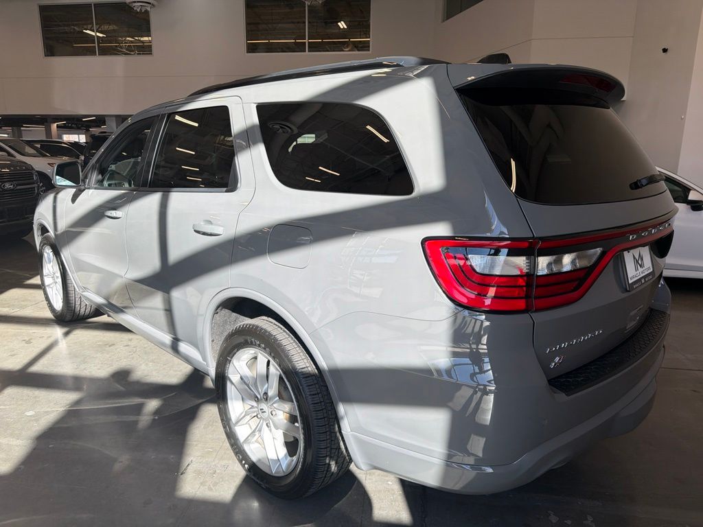 Photo 3 of this Dodge Durango