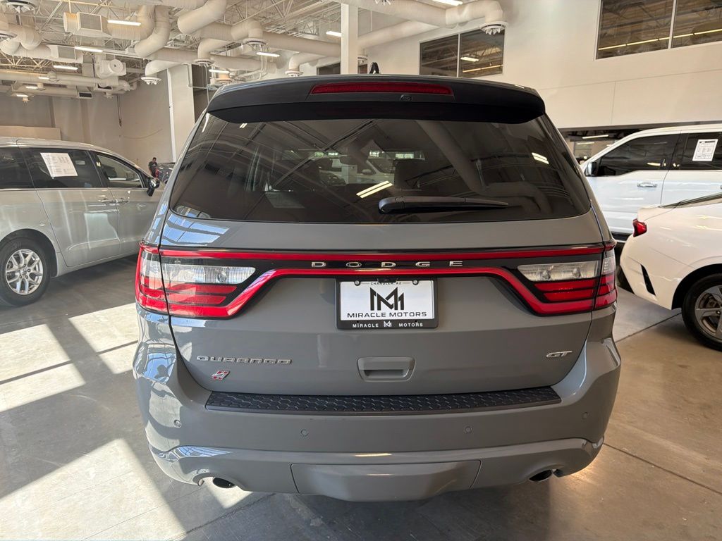 Photo 4 of this Dodge Durango