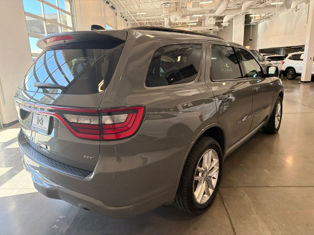 Photo 5 of this Dodge Durango