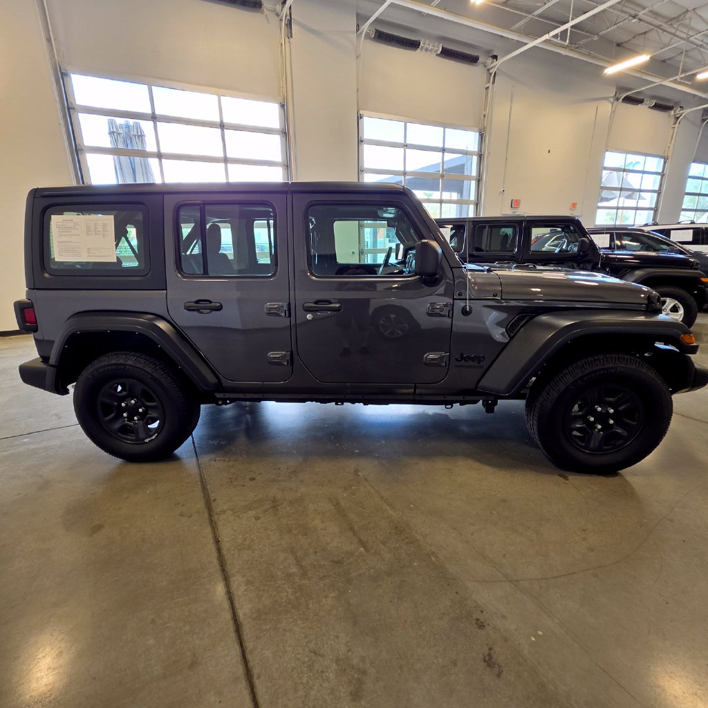Photo 4 of this Jeep Wrangler