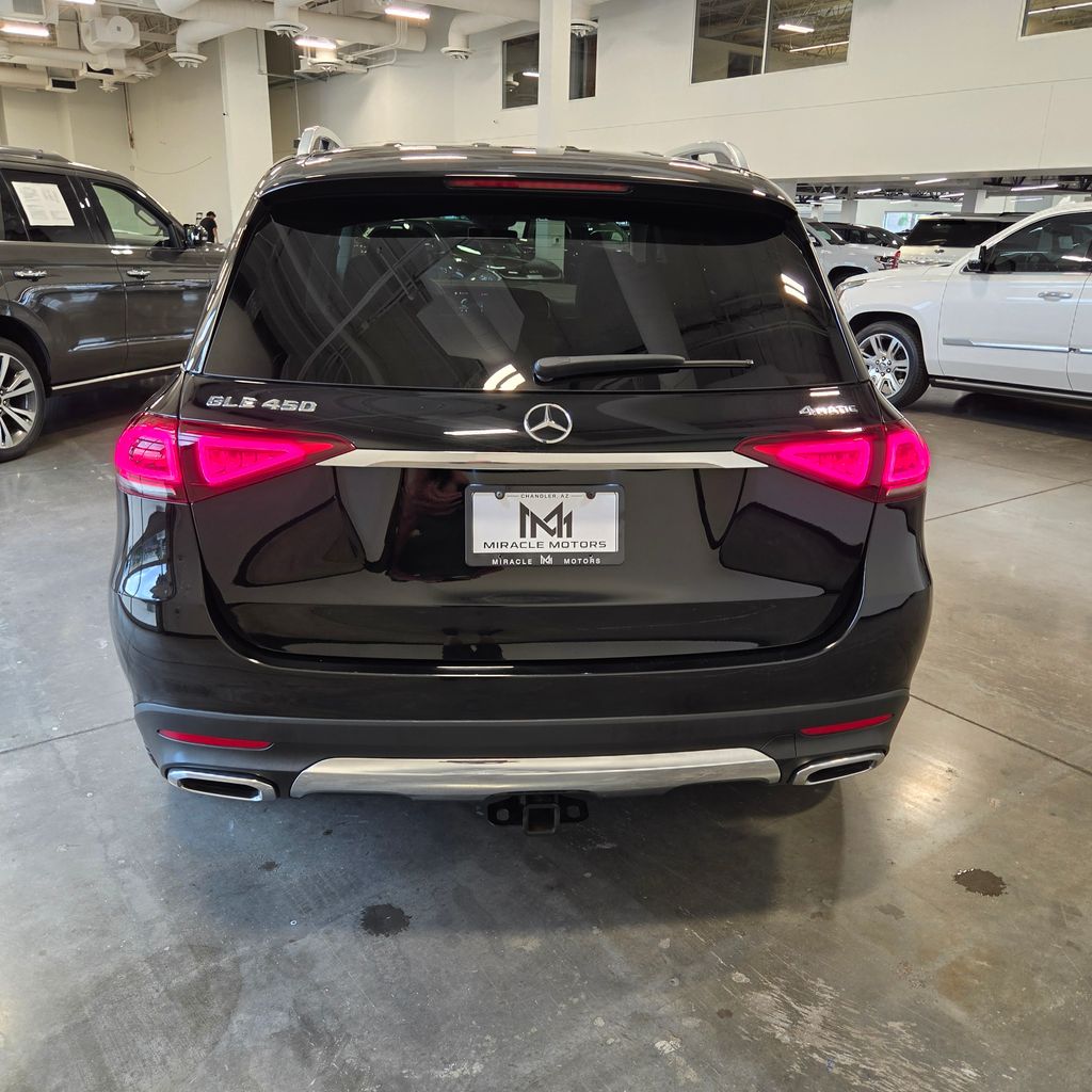 Photo 4 of this Mercedes-Benz GLE 450