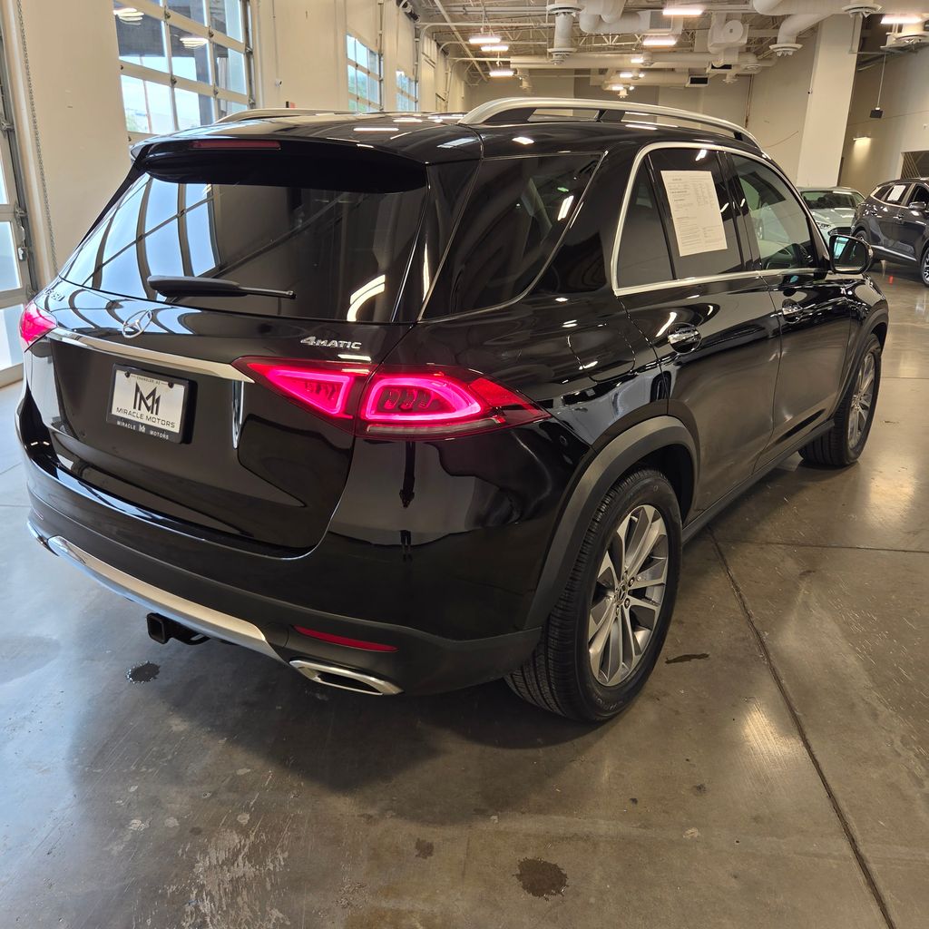 Photo 5 of this Mercedes-Benz GLE 450