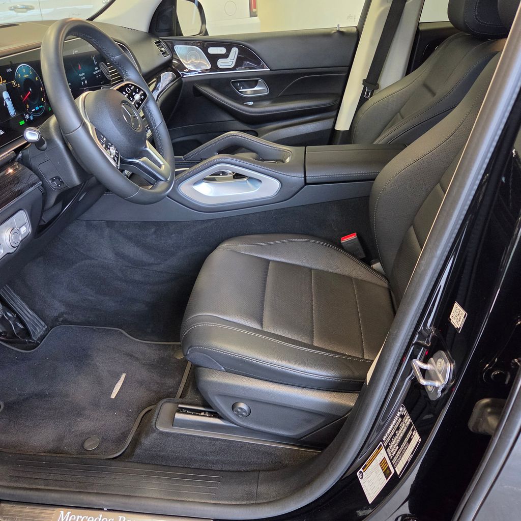 Photo 13 of this Mercedes-Benz GLE 450