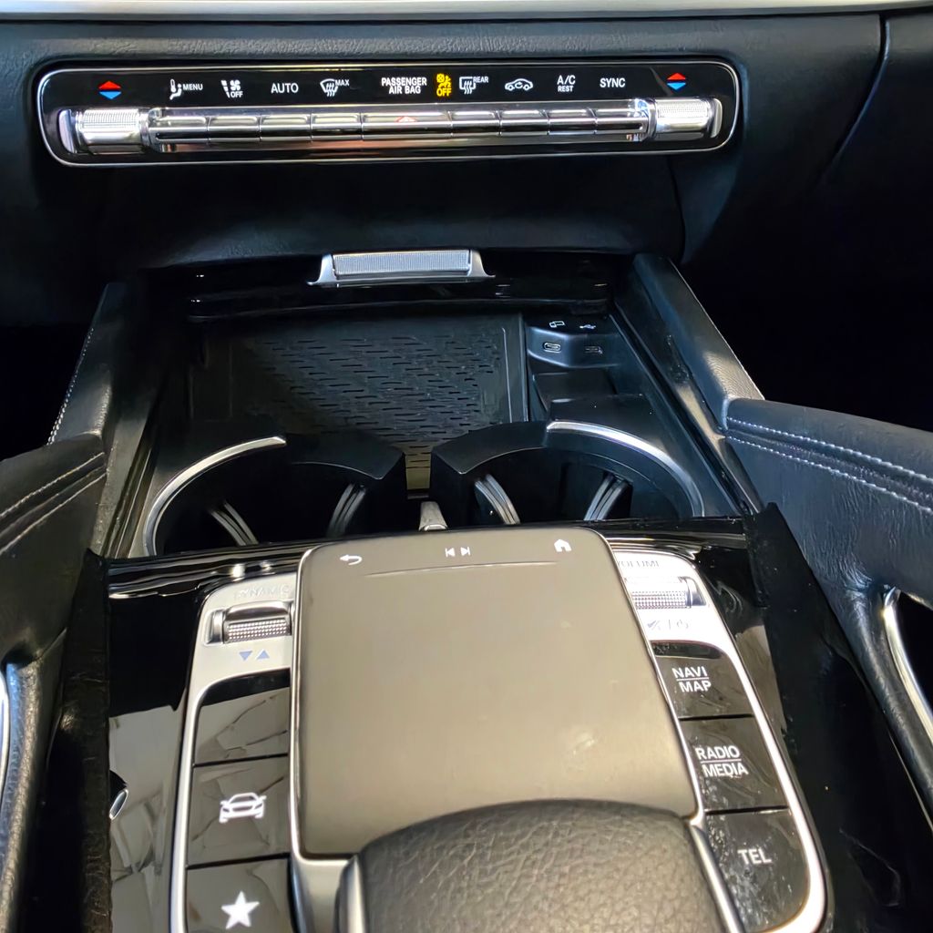 Photo 21 of this Mercedes-Benz GLE 450