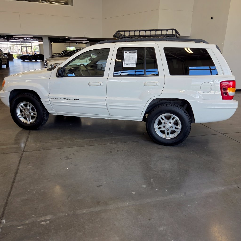 Photo 8 of this Jeep Grand Cherokee