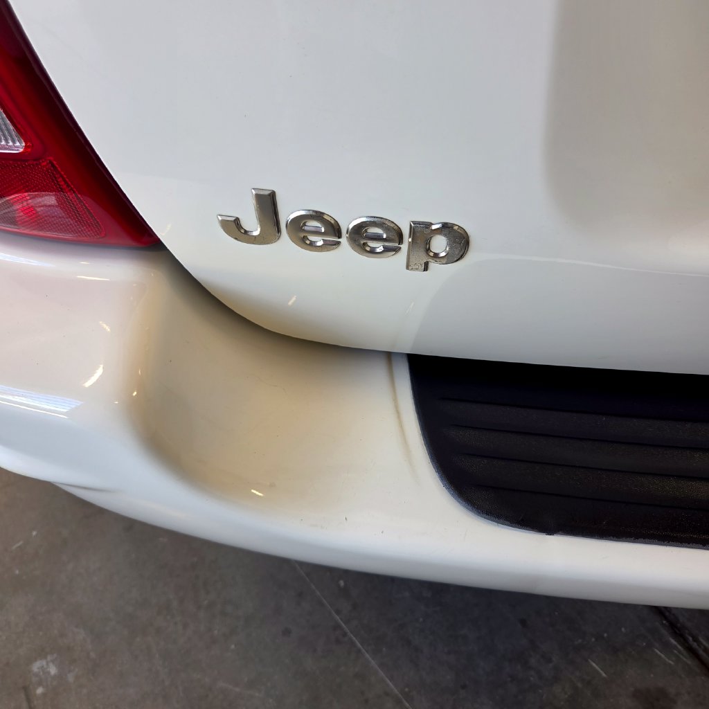 Photo 9 of this Jeep Grand Cherokee