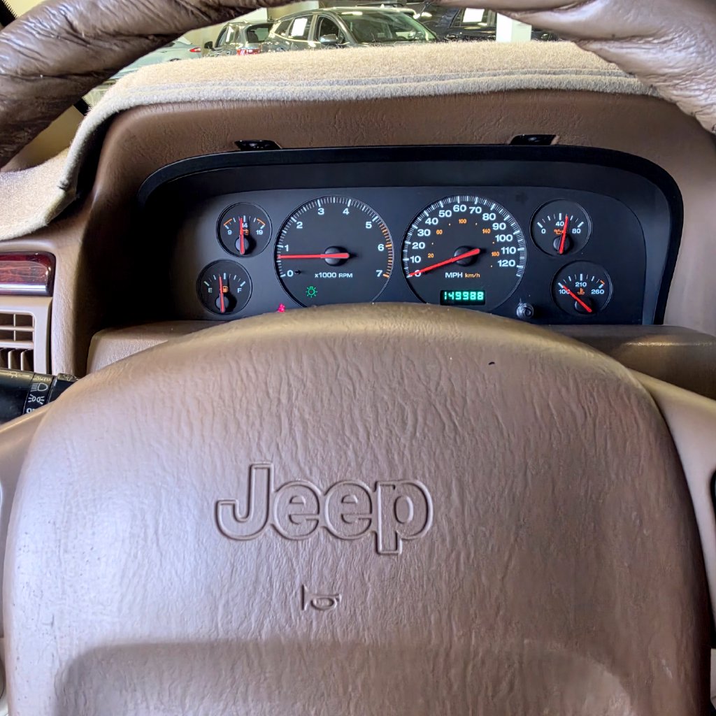 Photo 12 of this Jeep Grand Cherokee