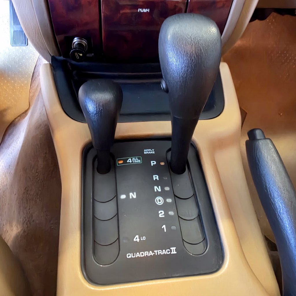 Photo 15 of this Jeep Grand Cherokee