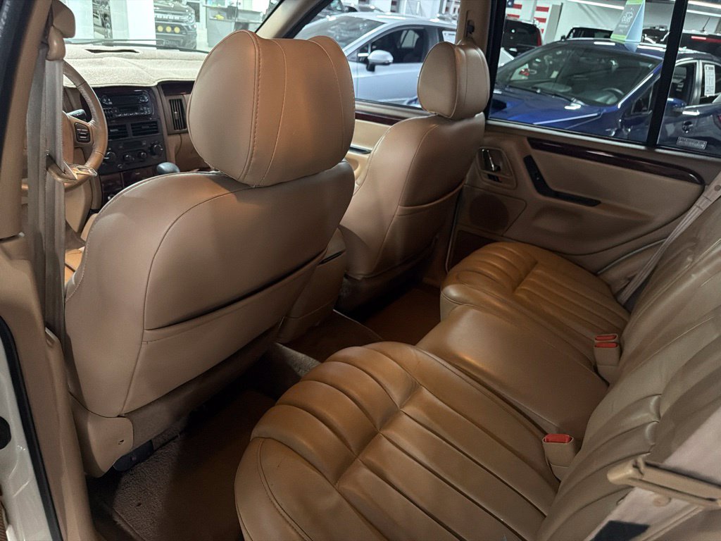 Photo 19 of this Jeep Grand Cherokee