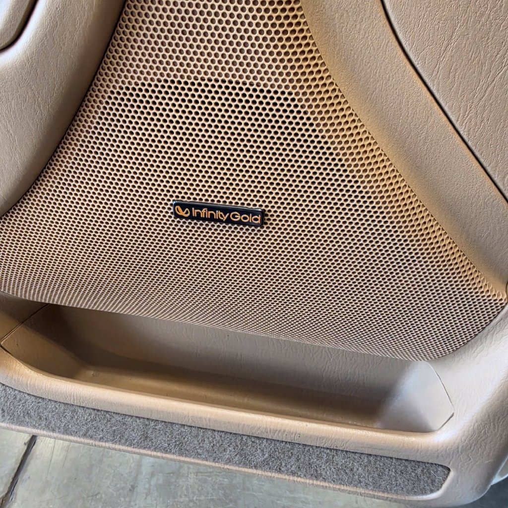 Photo 21 of this Jeep Grand Cherokee
