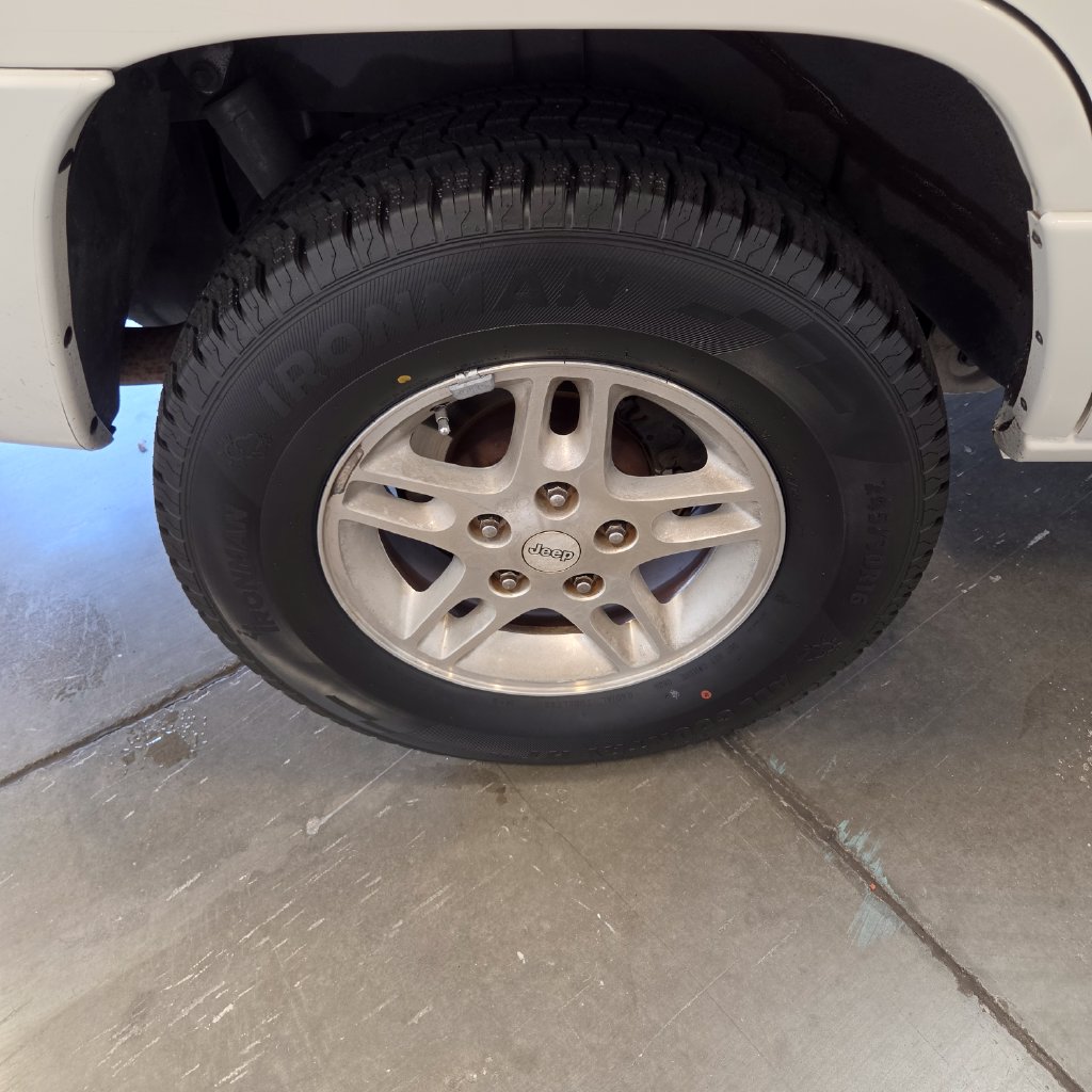 Photo 26 of this Jeep Grand Cherokee