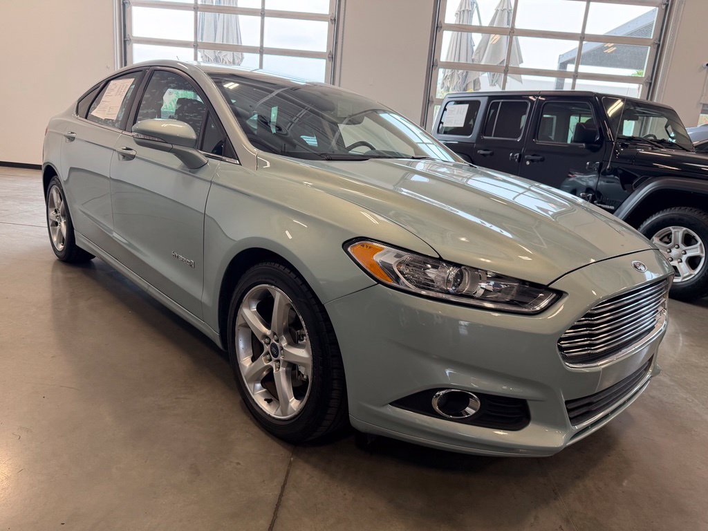 Photo 3 of this Ford Fusion