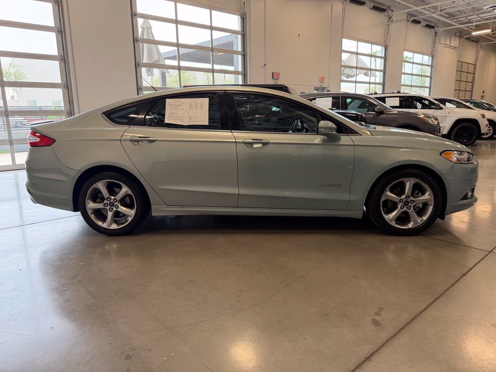 Photo 4 of this Ford Fusion