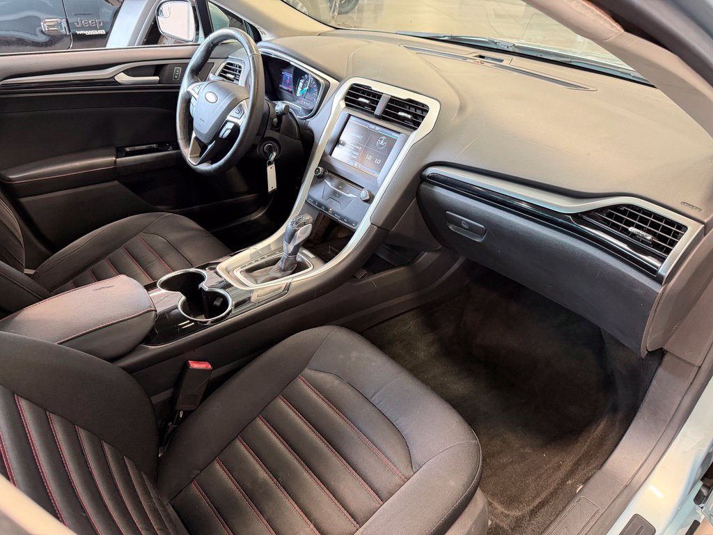 Photo 18 of this Ford Fusion