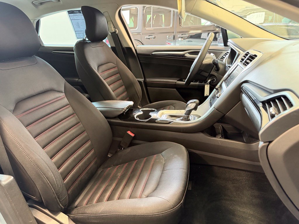Photo 19 of this Ford Fusion