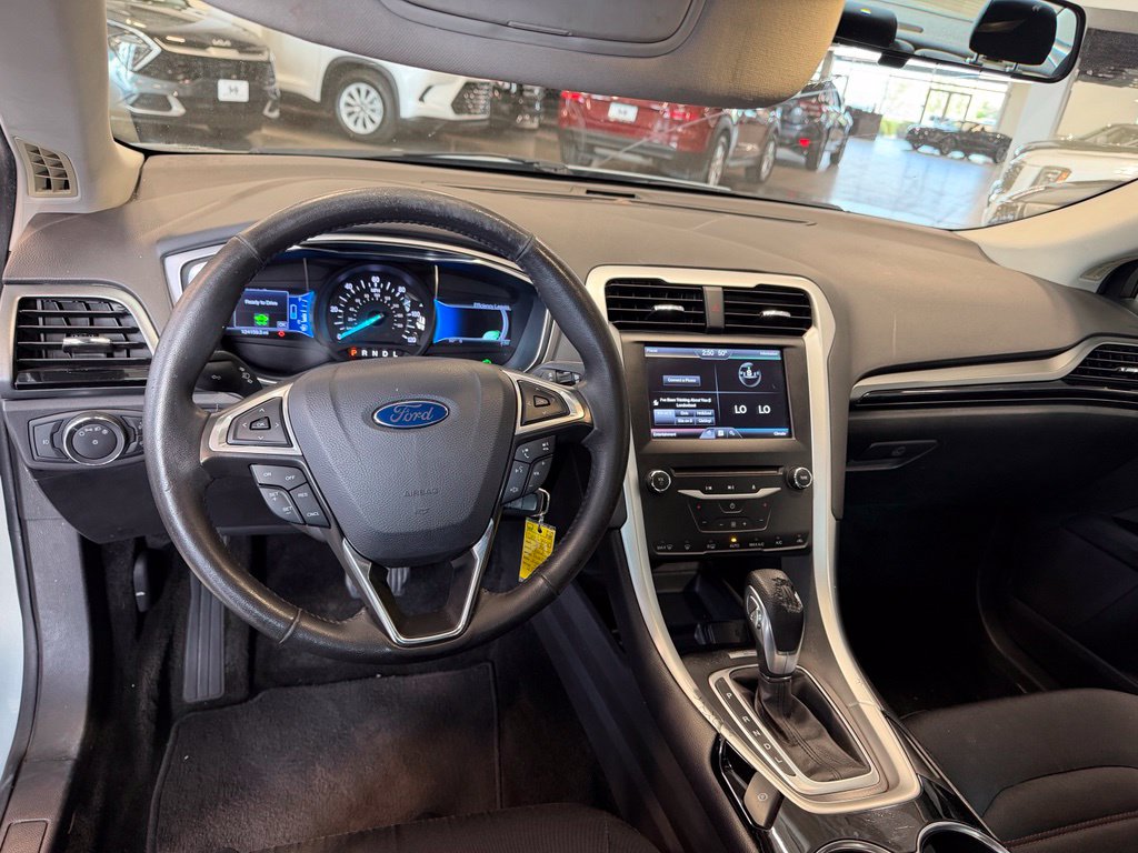 Photo 20 of this Ford Fusion