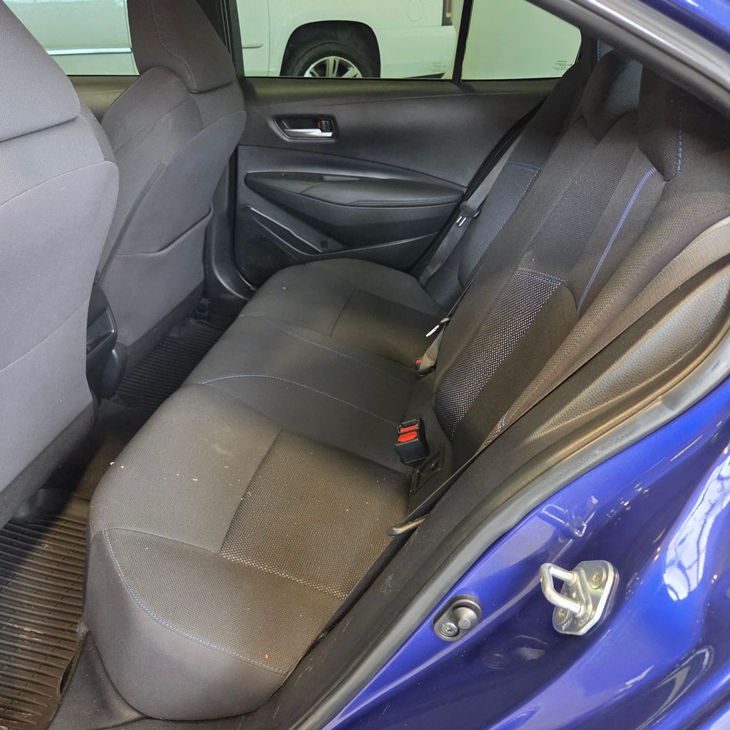 Photo 14 of this Toyota Corolla