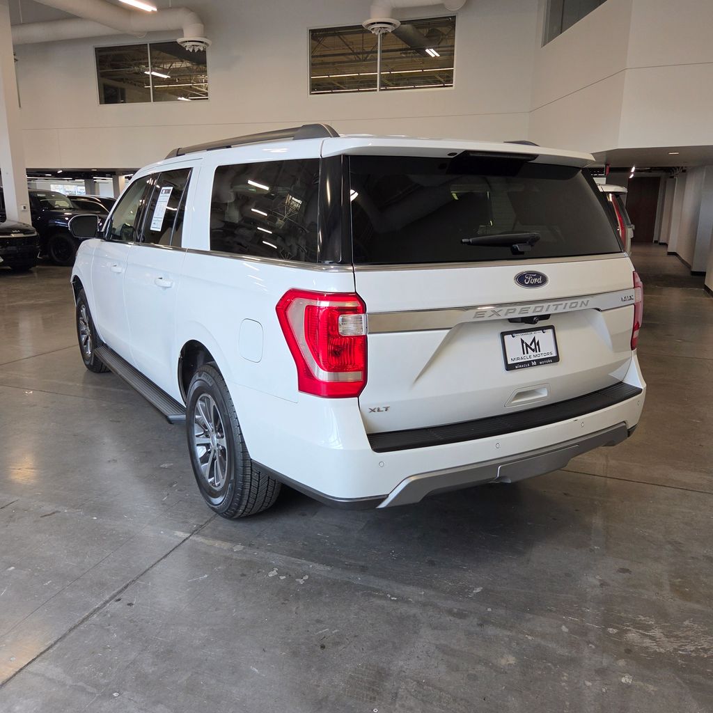 Photo 3 of this Ford Expedition Max