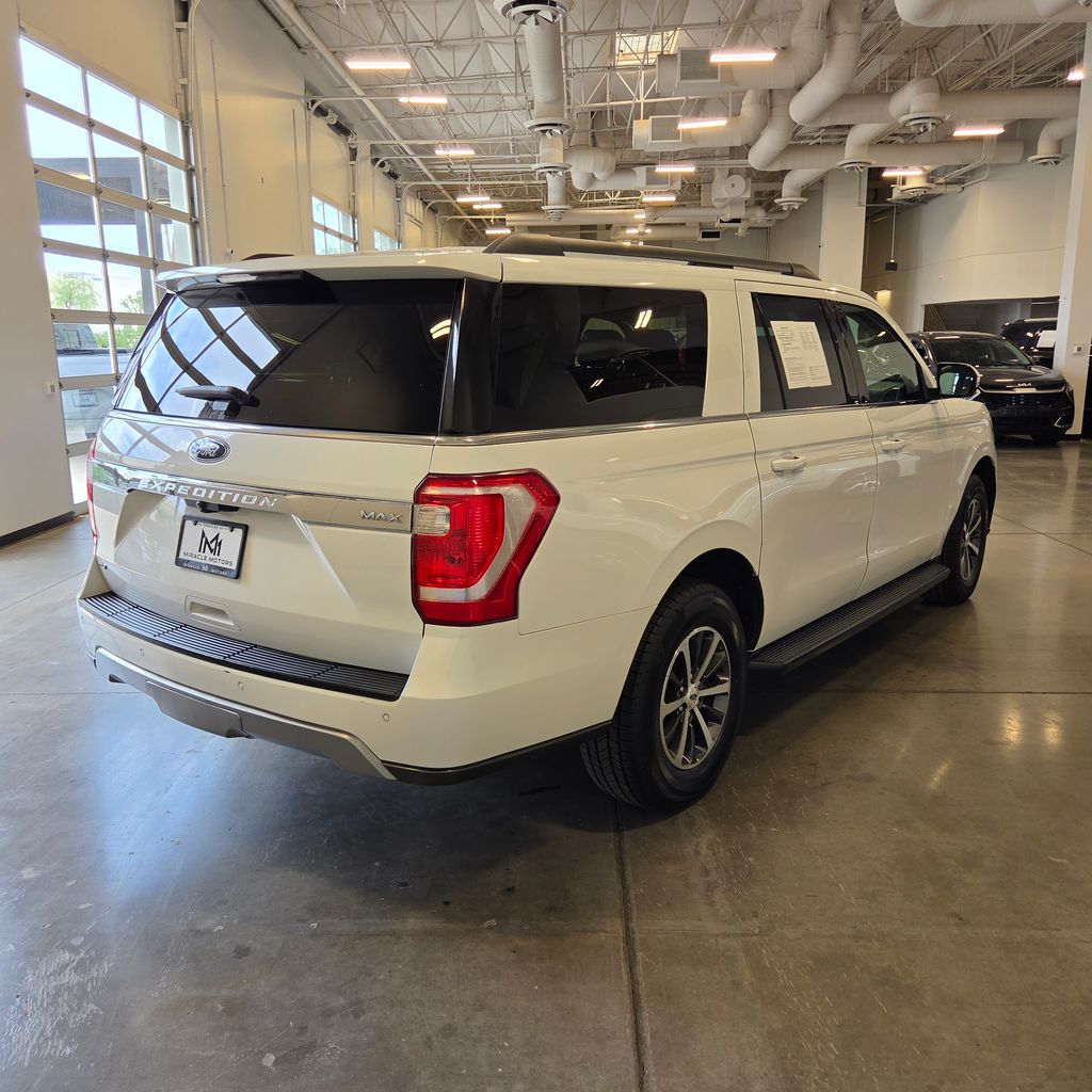 Photo 5 of this Ford Expedition Max