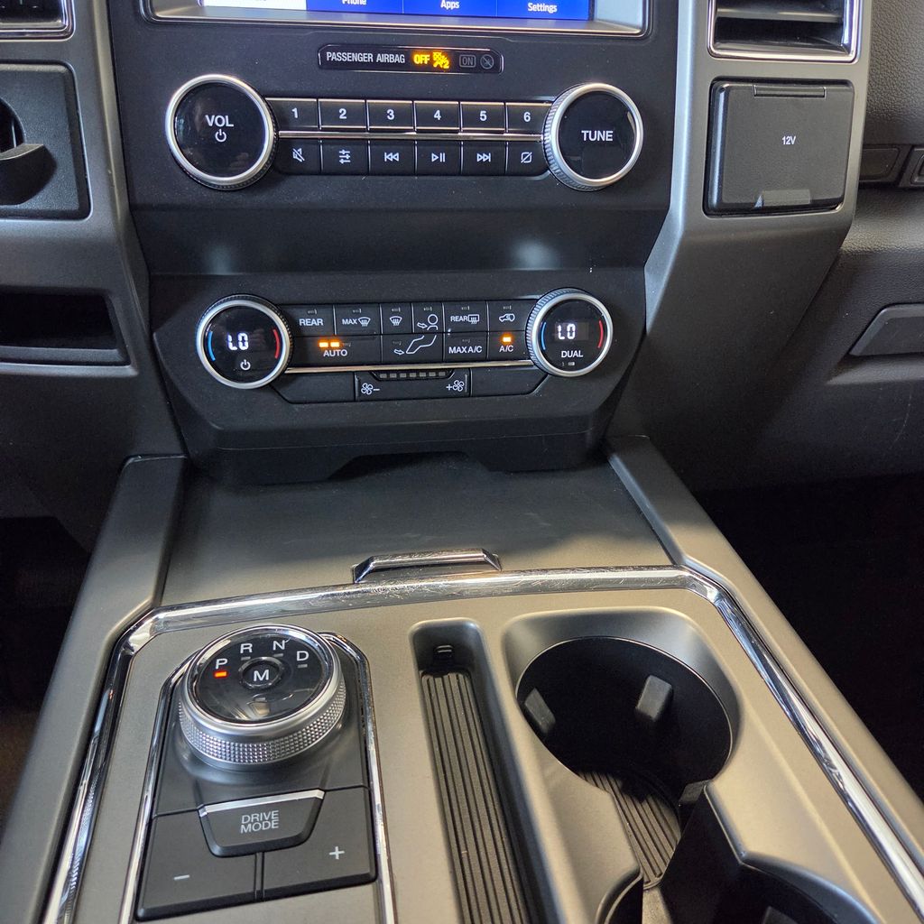 Photo 15 of this Ford Expedition Max
