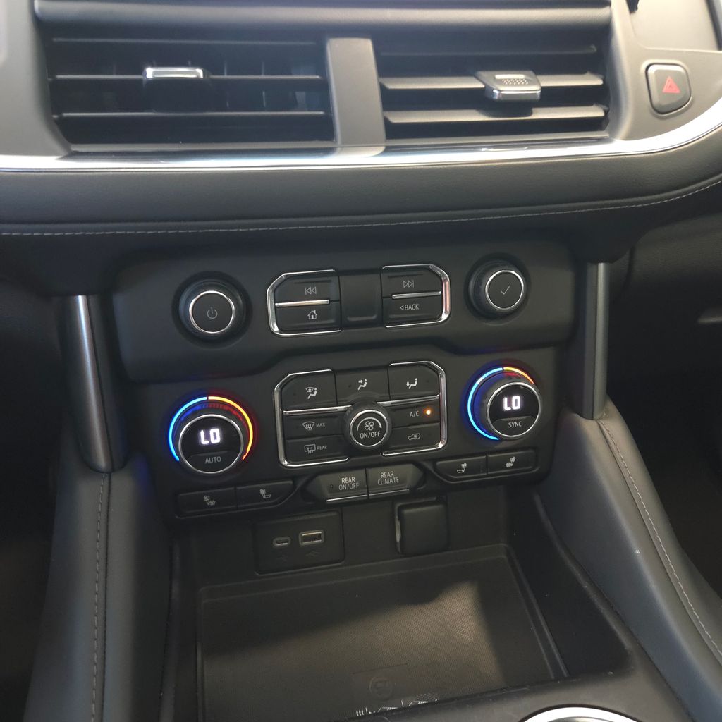 Photo 14 of this Chevrolet Tahoe