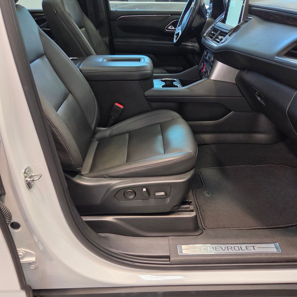 Photo 24 of this Chevrolet Tahoe