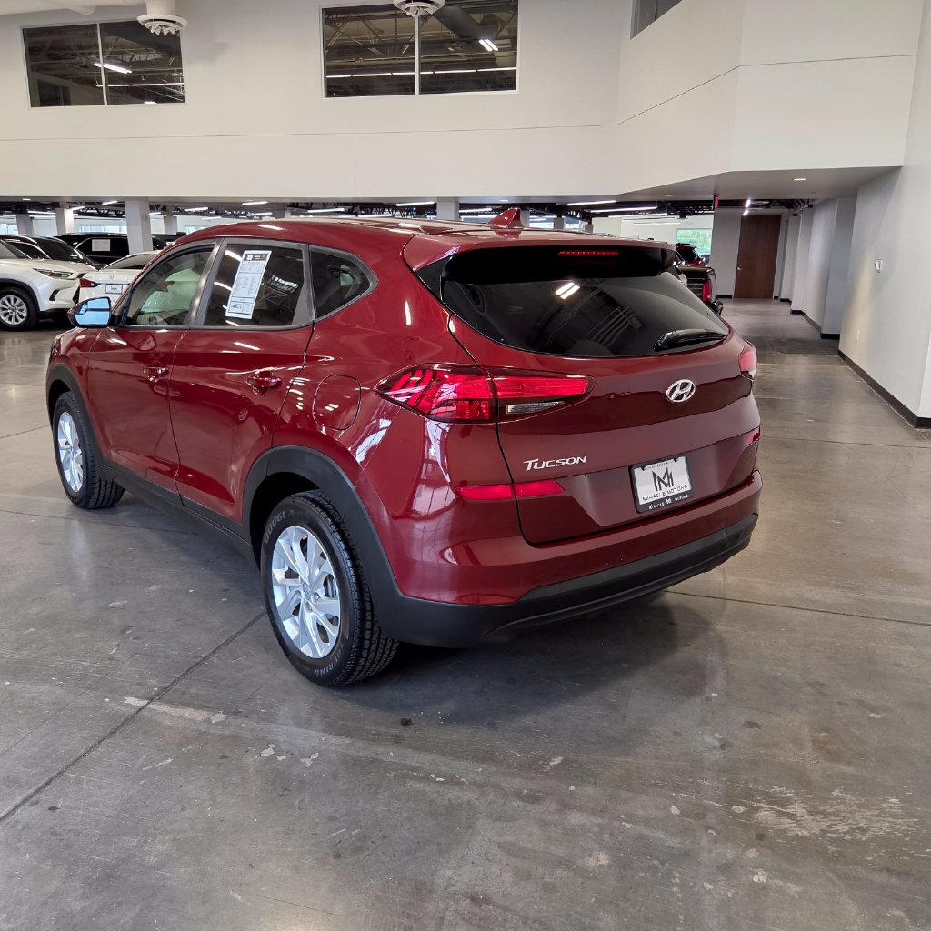 Photo 3 of this Hyundai Tucson