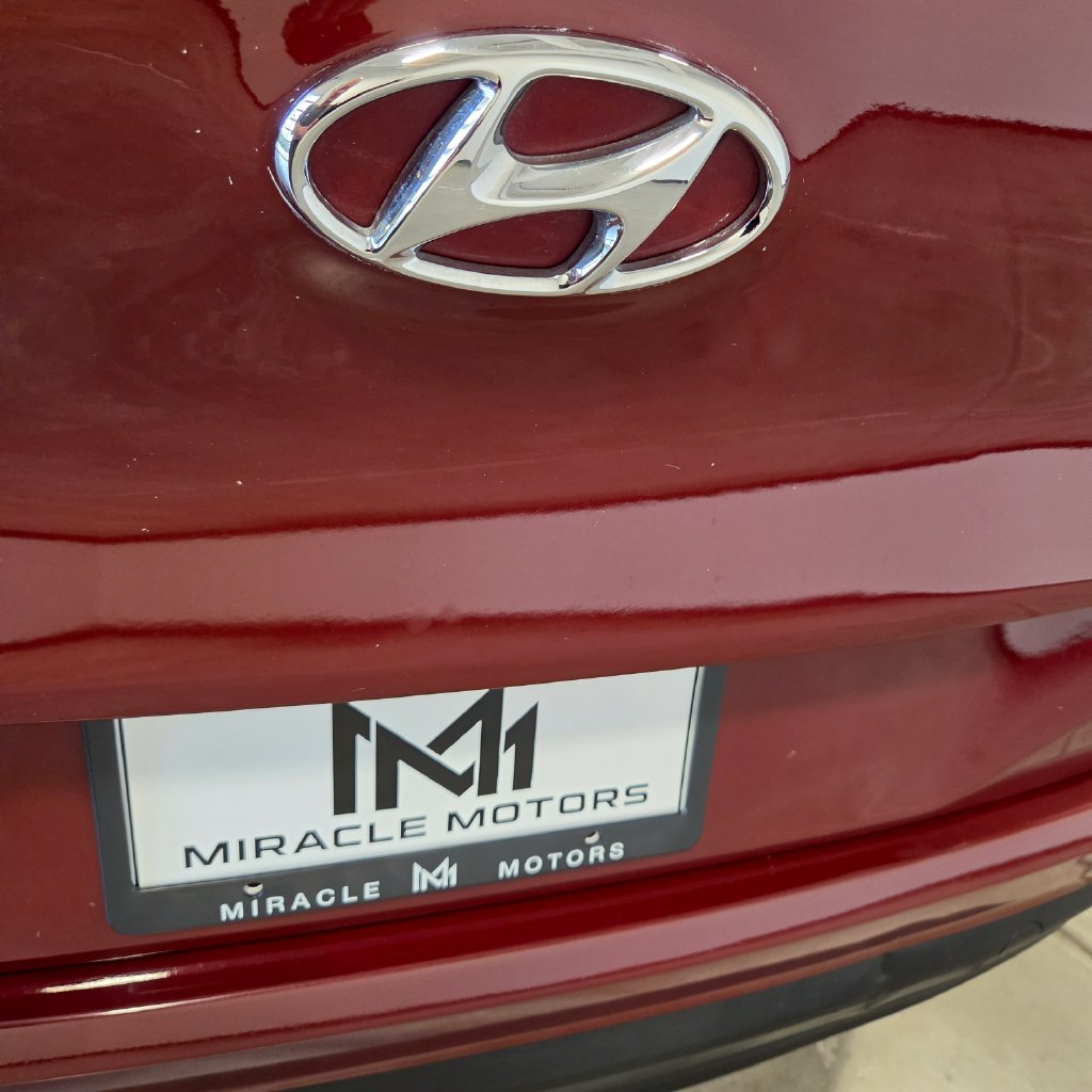 Photo 10 of this Hyundai Tucson