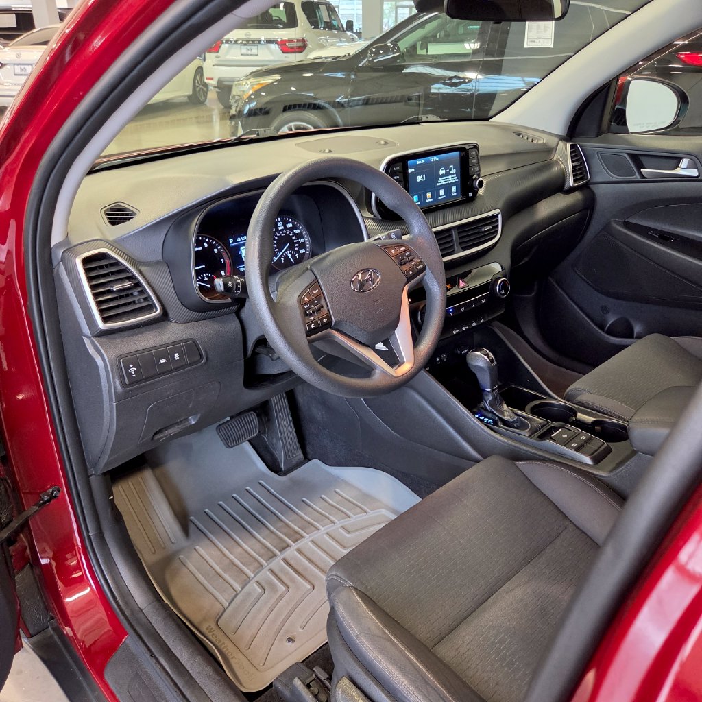 Photo 18 of this Hyundai Tucson