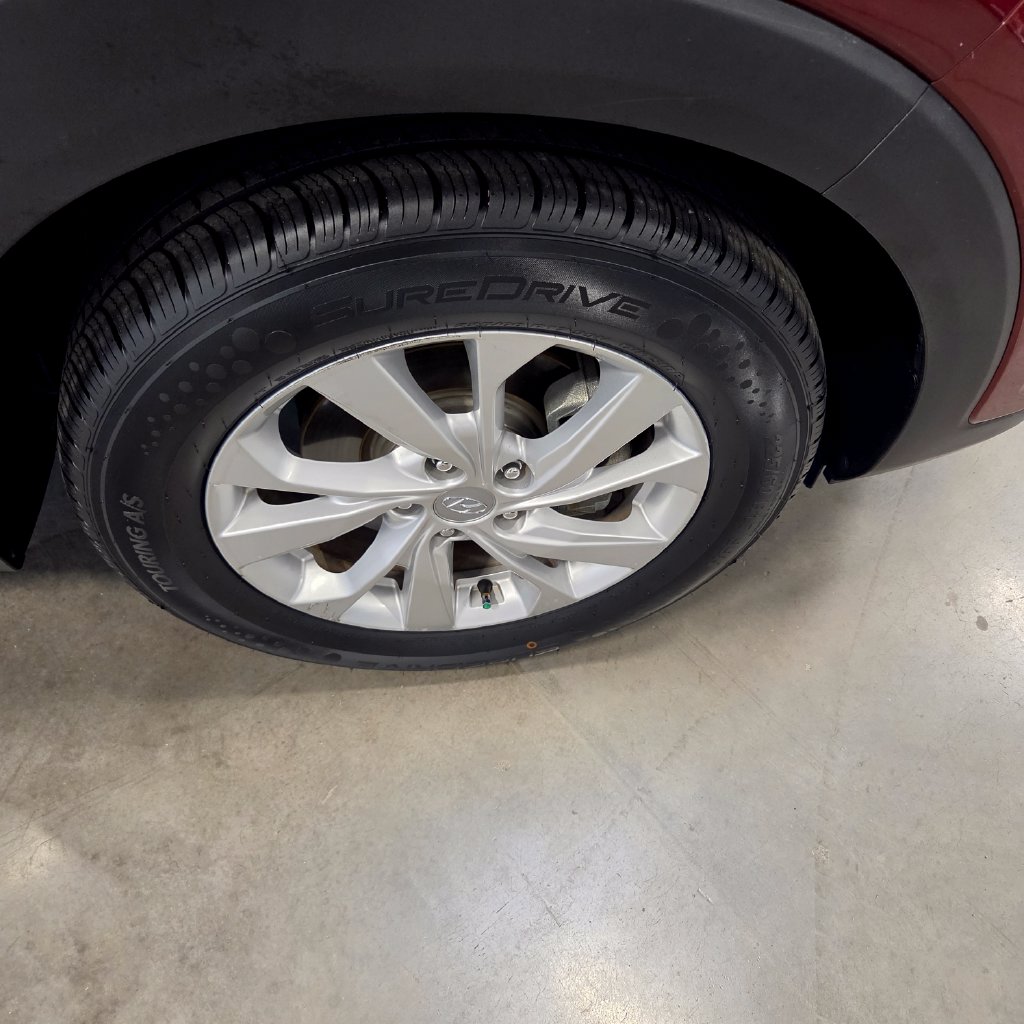 Photo 25 of this Hyundai Tucson