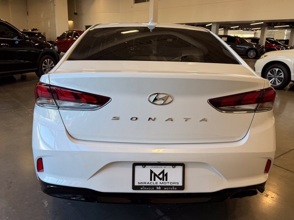 Photo 4 of this Hyundai Sonata