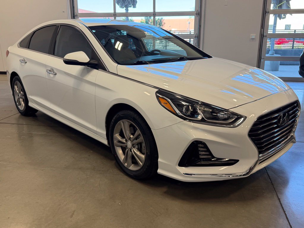 Photo 7 of this Hyundai Sonata