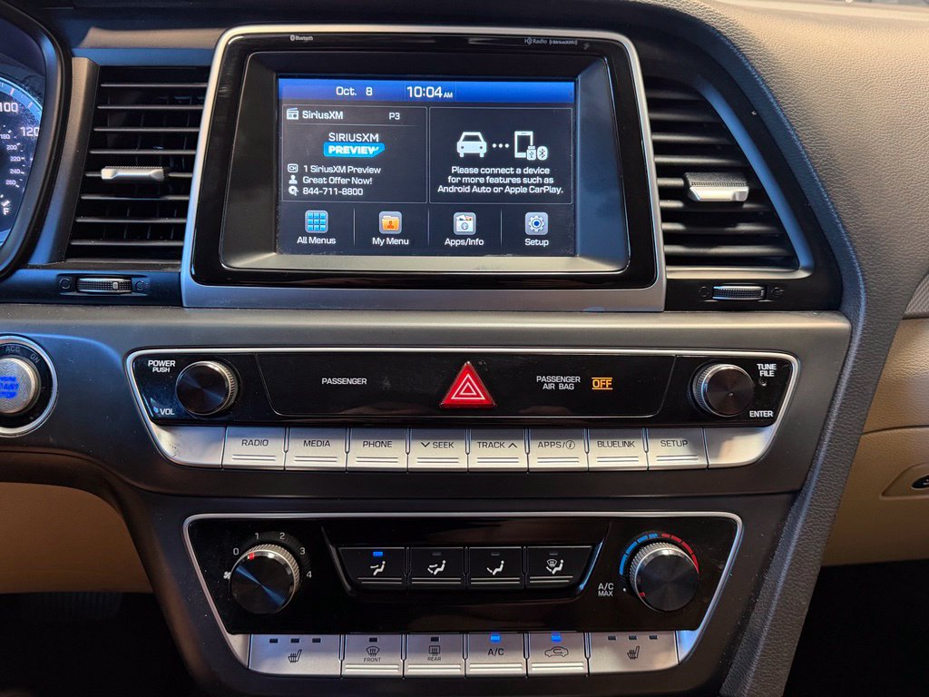 Photo 15 of this Hyundai Sonata
