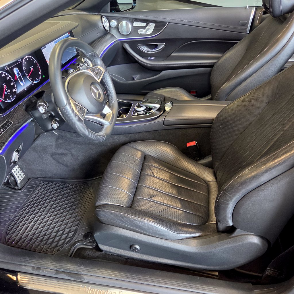 Photo 16 of this Mercedes-Benz E 400