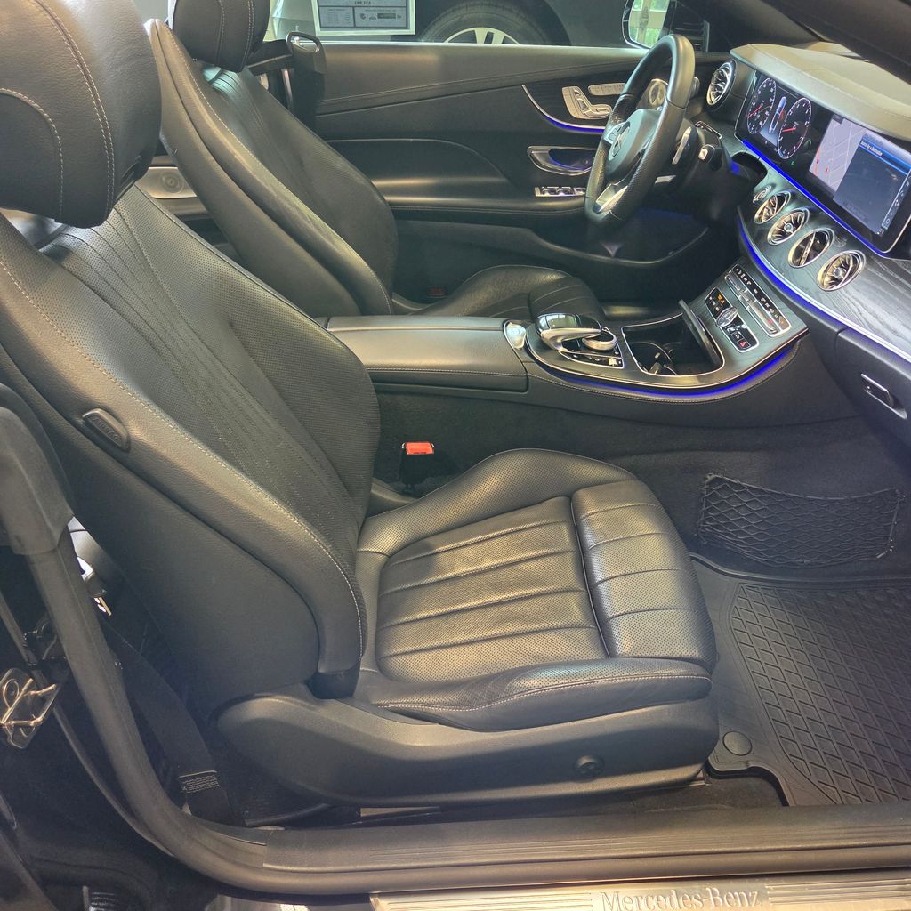 Photo 20 of this Mercedes-Benz E 400