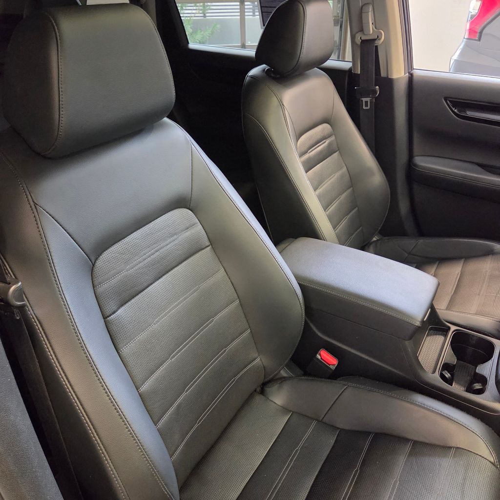 Photo 21 of this Honda CR-V