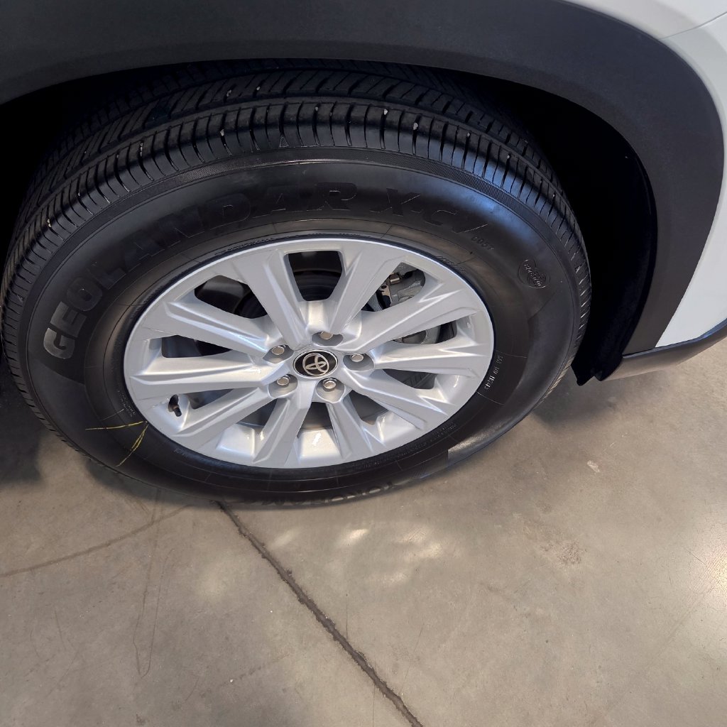 Photo 24 of this Toyota Grand Highlander