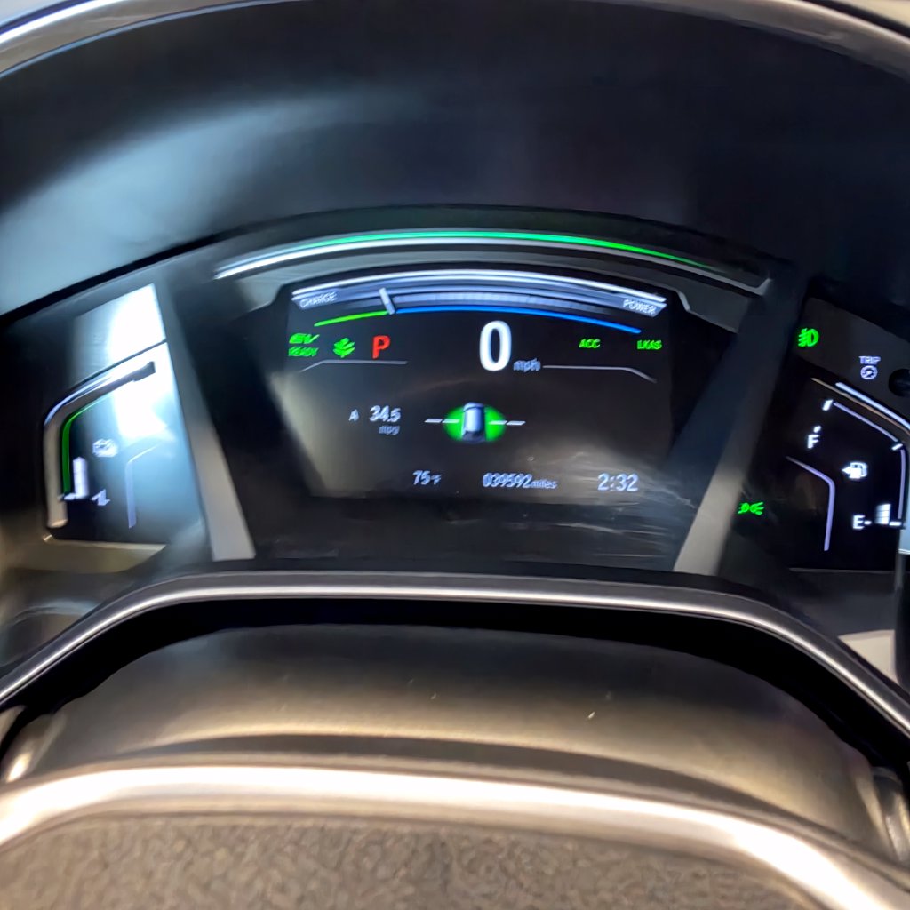 Photo 13 of this Honda CR-V Hybrid