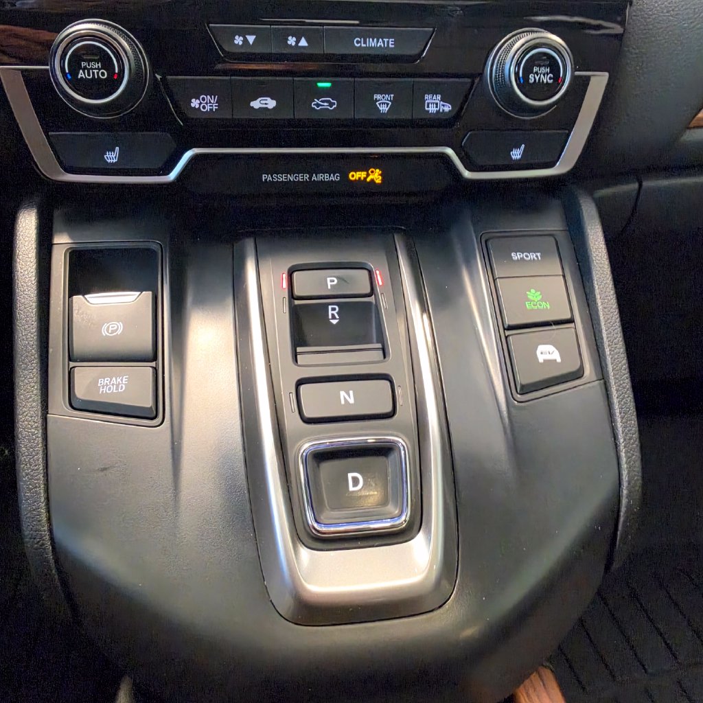 Photo 15 of this Honda CR-V Hybrid