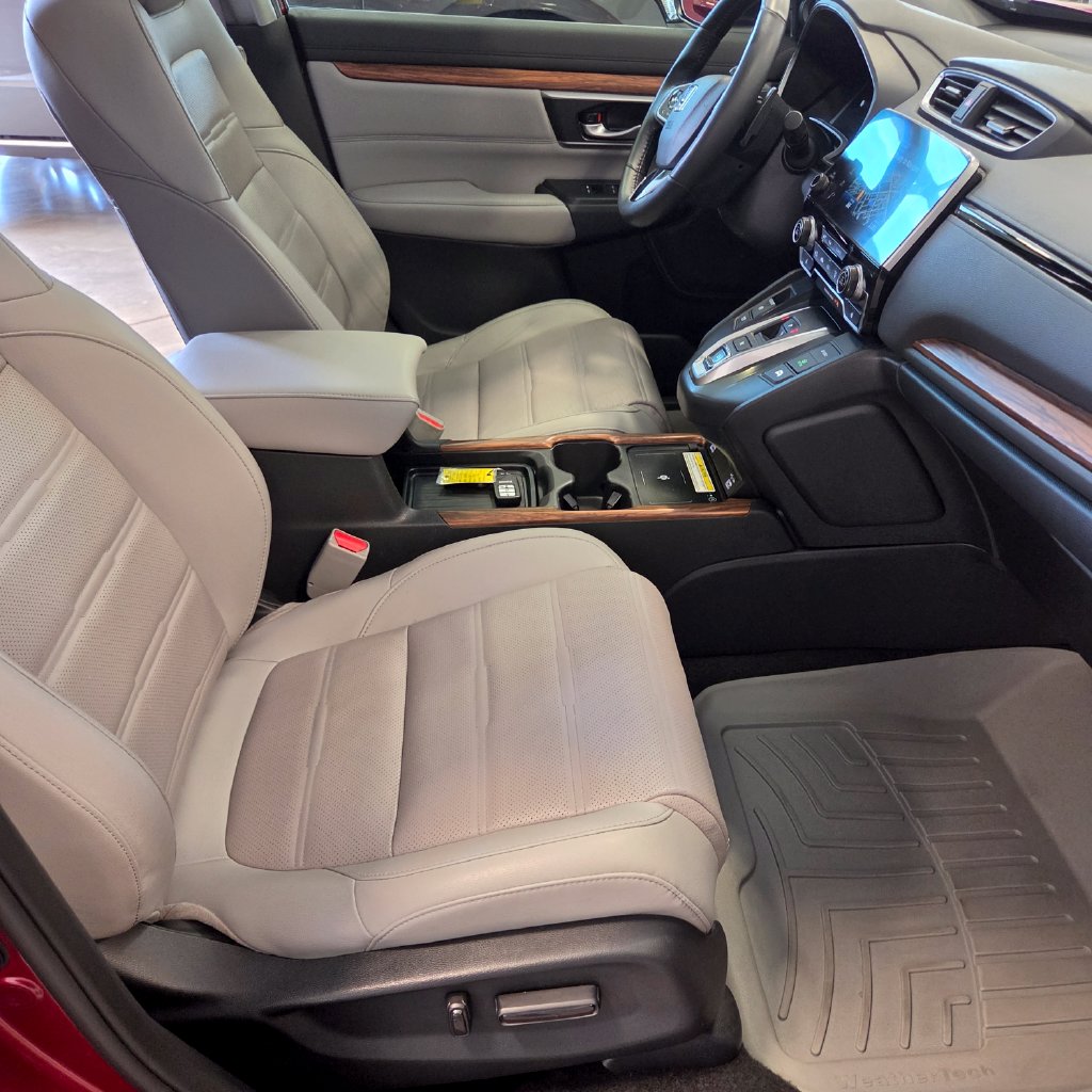 Photo 24 of this Honda CR-V Hybrid