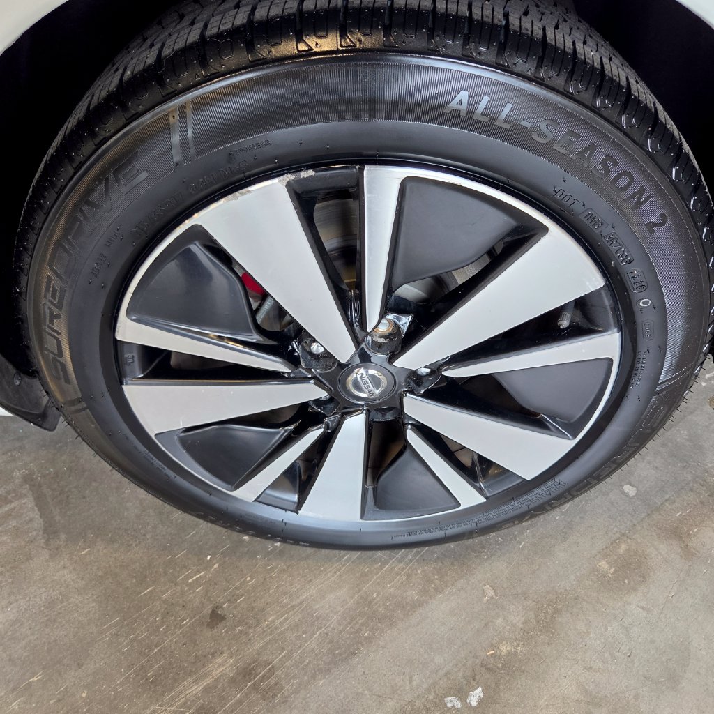 Photo 24 of this Nissan Altima
